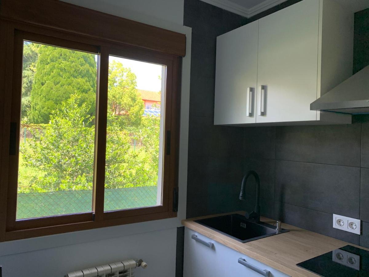 A Casa Vermella Con Jardin A 10 Minutos De Santiago De Compostela Leilighet Ortono Eksteriør bilde