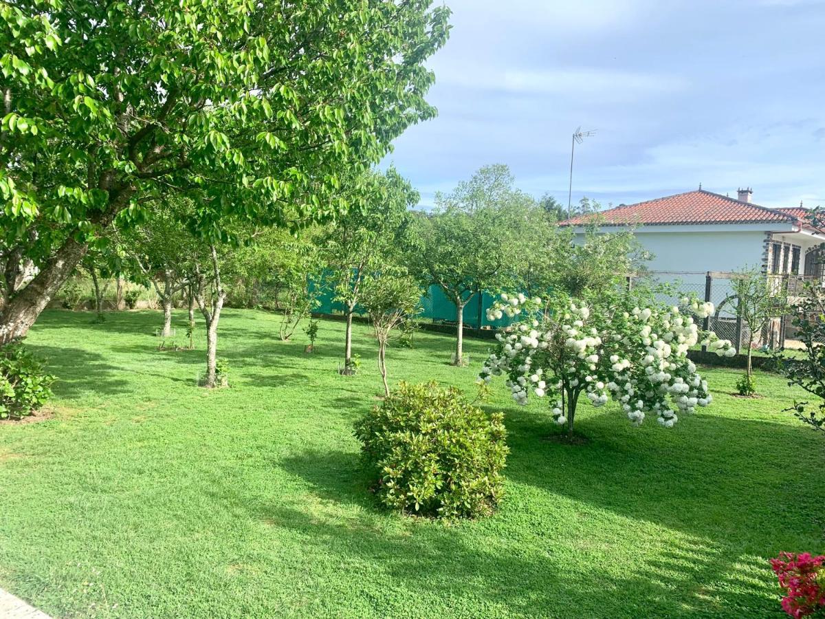 A Casa Vermella Con Jardin A 10 Minutos De Santiago De Compostela Leilighet Ortono Eksteriør bilde